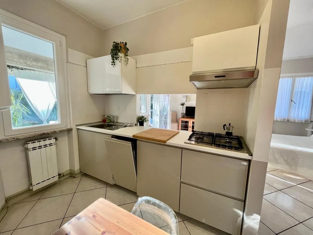 Your Studio Apartment In Сирмионе